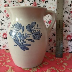 Pfaltzgraff pottery pitcher A16Y